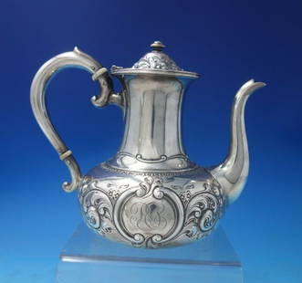 Howard Repousse Sterling Silver Tea Pot 7.5 x 6 14.4 ozt: Howard Repousse Sterling Silver Tea Pot 7.5 x 6 14.4 ozt This exquisite tea pot is a stunning example of craftsmanship by Howard, showcasing the elegant Repousse pattern. Made from high-quality sterli