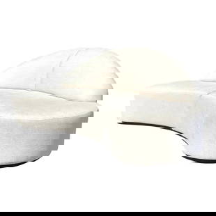 Custom Built Vintage Biomorphic Boucle Sofa in White: Custom Built Vintage Biomorphic Boucle Sofa in White Experience the perfect blend of luxury and contemporary design with this vintage custom-built biomorphic boucle sofa. This stunning piece features