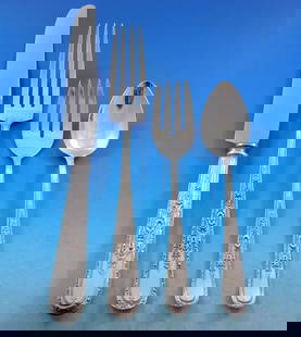 Weidlich Lady Sterling Silver Flatware Set 60 Pieces Circa 1925: Weidlich Lady Sterling Silver Flatware Set 60 Pieces Circa 1925 Presenting the exquisite Lady Sterling flatware set by Weidlich, crafted from high-quality sterling silver and produced between 1900 and