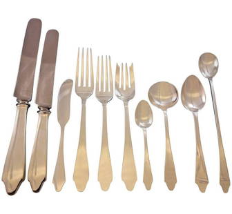Tiffany & Co Clinton Sterling Silver Flatware Set 120 Pcs with Storage Chest: Tiffany & Co Clinton Sterling Silver Flatware Set 120 Pcs with Storage Chest This exquisite Clinton flatware set by Tiffany & Co. features 120 pieces of elegant sterling silver, perfect for dining occ