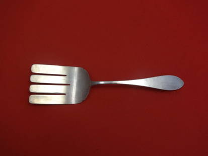 Old Newbury Crafters Sterling Silver 10 Inch Asparagus Fork: Old Newbury Crafters Sterling Silver 10 Inch Asparagus Fork This exquisite serving fork is part of the Old Newbury pattern by Old Newbury Crafters. Crafted from high-quality sterling silver, this 10"