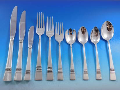 Reed & Barton Diadem Sterling Silver Flatware Set 120 pcs Mid-Century Modern: Reed & Barton Diadem Sterling Silver Flatware Set 120 pcs Mid-Century Modern Elevate your dining experience with this exquisite 120-piece Sterling Silver Flatware Set from Reed & Barton, featuring the