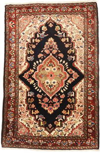 Vintage Hand-Knotted Floral Oriental Rug 4'3 x 6'7 Wool: Vintage Hand-Knotted Floral Oriental Rug 4'3 x 6'7 Wool Enhance your living space with this captivating Antique Traditional Floral Oriental Rug, expertly crafted from high-quality wool. Measuring 4'3"