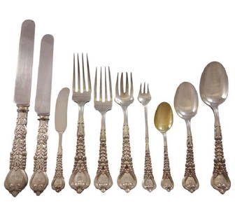 Tiffany & Co. Florentine Sterling Silver Flatware Set 240 Pieces in Fitted Chest: Tiffany & Co. Florentine Sterling Silver Flatware Set 240 Pieces in Fitted Chest Discover the exquisite Florentine Sterling Silver Flatware Set by Tiffany & Co., featuring a total of 240 pieces elegan