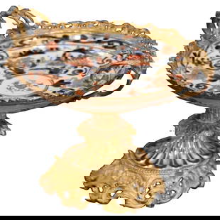Antique 19th Century Japanese Imari Bowl on Louis XV Bronze Stand: Antique 19th Century Japanese Imari Bowl on Louis XV Bronze Stand This exquisite 19th Century Japanese Painted Imari Shall Bowl is a stunning addition to any decor. Crafted in Japan around 1860, this