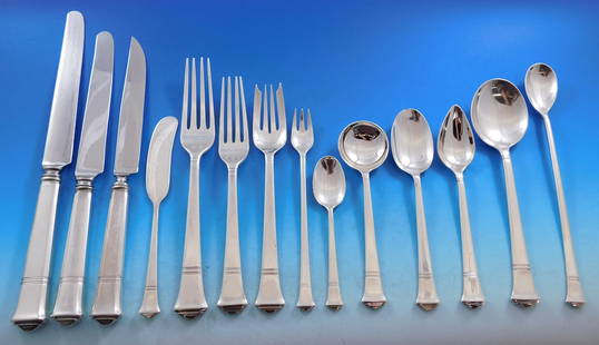 Tiffany & Co Windham Sterling Silver Flatware Set 186 pcs Art Deco: Tiffany & Co Windham Sterling Silver Flatware Set 186 pcs Art Deco Discover the elegance of the Windham flatware service set by Tiffany & Co., a remarkable collection comprising 186 pieces crafted in