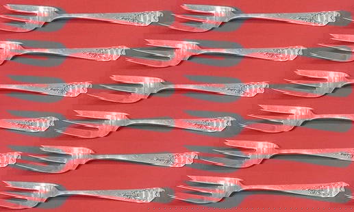 Whiting Madam Jumel Sterling Silver Salad Forks Set of 12 pcs 3-Tine 6 1/8": Whiting Madam Jumel Sterling Silver Salad Forks Set of 12 pcs 3-Tine 6 1/8" Enhance your dining experience with this exquisite set of 12 salad forks from the Madam Jumel pattern by Whiting. Crafted fr
