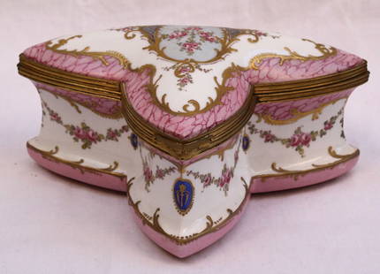 Antique 19th Century Meissen Heart Jewelry Box Hand Painted Porcelain: Antique 19th Century Meissen Heart Jewelry Box Hand Painted Porcelain Discover this exquisite 19th century French Meissen enameled jewelry box, a stunning piece of craftsmanship from the Victorian era