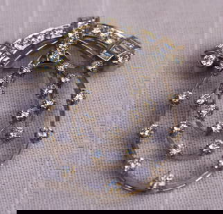 French Art Deco Platinum Diamond Brooch 3ct F VVS Antique: French Art Deco Platinum Diamond Brooch 3ct F VVS Antique This exquisite French Art Deco brooch is crafted from platinum and features stunning diamonds in a sophisticated design. The main diamond, in