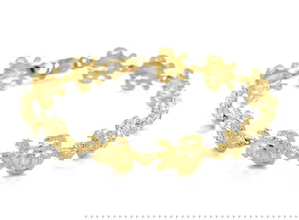 Vintage 14k Yellow Gold Turtle Charm Link Bracelet: Vintage 14k Yellow Gold Turtle Charm Link Bracelet This vintage All Around Turtle Charm Link Bracelet is a stunning piece of fine jewelry crafted from 14k yellow gold. The bracelet features a unique t