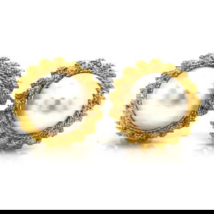 Exquisite 18K Yellow Gold Mabe Pearl Earrings 14.8mm: Exquisite 18K Yellow Gold Mabe Pearl Earrings 14.8mm These exquisite 18K Yellow Gold Mabe Pearl Earrings are a stunning addition to any jewelry collection. Featuring lustrous Mabe pearls, each measuri