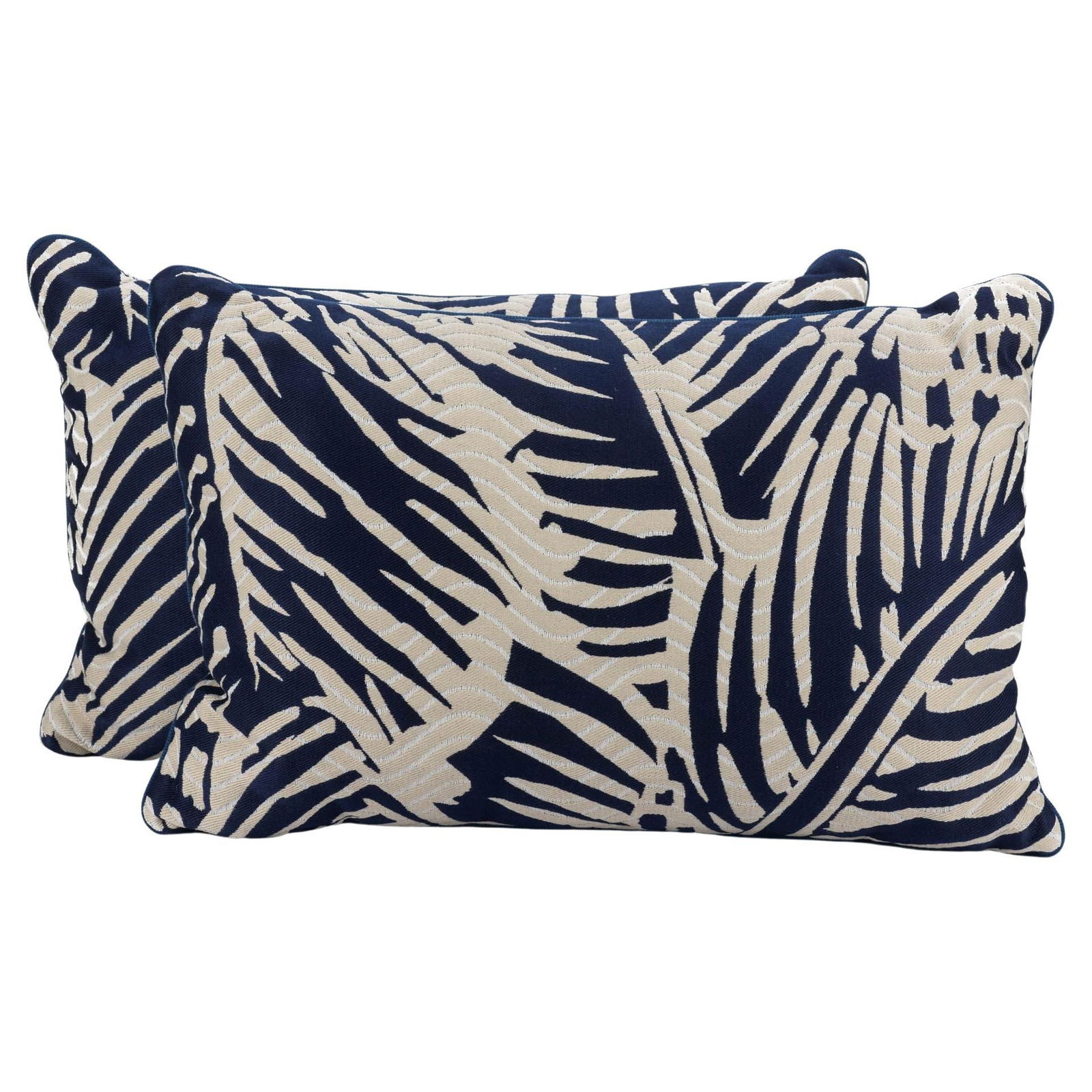Hermes Set of 2 Navy Feuillage Vague Pillows Made in France: Hermes Set of 2 Navy Feuillage Vague Pillows Made in France Enhance your home decor with this exquisite set of 2 Feuillage Vague pillows in a sophisticated navy color by Hermes. Crafted with a 100% po