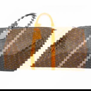 Louis Vuitton Monogram Keepall 60 Boston Bag Brown Unisex: Louis Vuitton Monogram Keepall 60 Boston Bag Brown Unisex Introducing the iconic Louis Vuitton Boston Bag, the Monogram Keepall 60. Crafted in a rich brown color, this versatile bag is suitable for bo