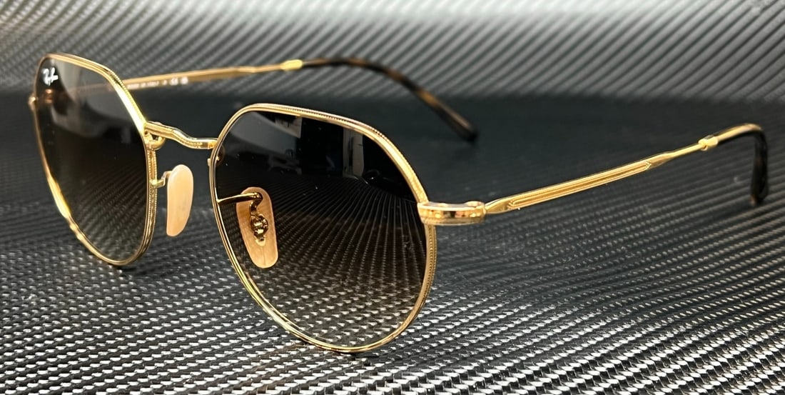 Ray-Ban RB3565 Gold Round Sunglasses 51mm Unisex with Case: Ray-Ban RB3565 Gold Round Sunglasses 51mm Unisex with Case Discover the elegance of the Ray-Ban RB3565 sunglasses, featuring a stylish round design perfect for both men and women. The luxurious gold a
