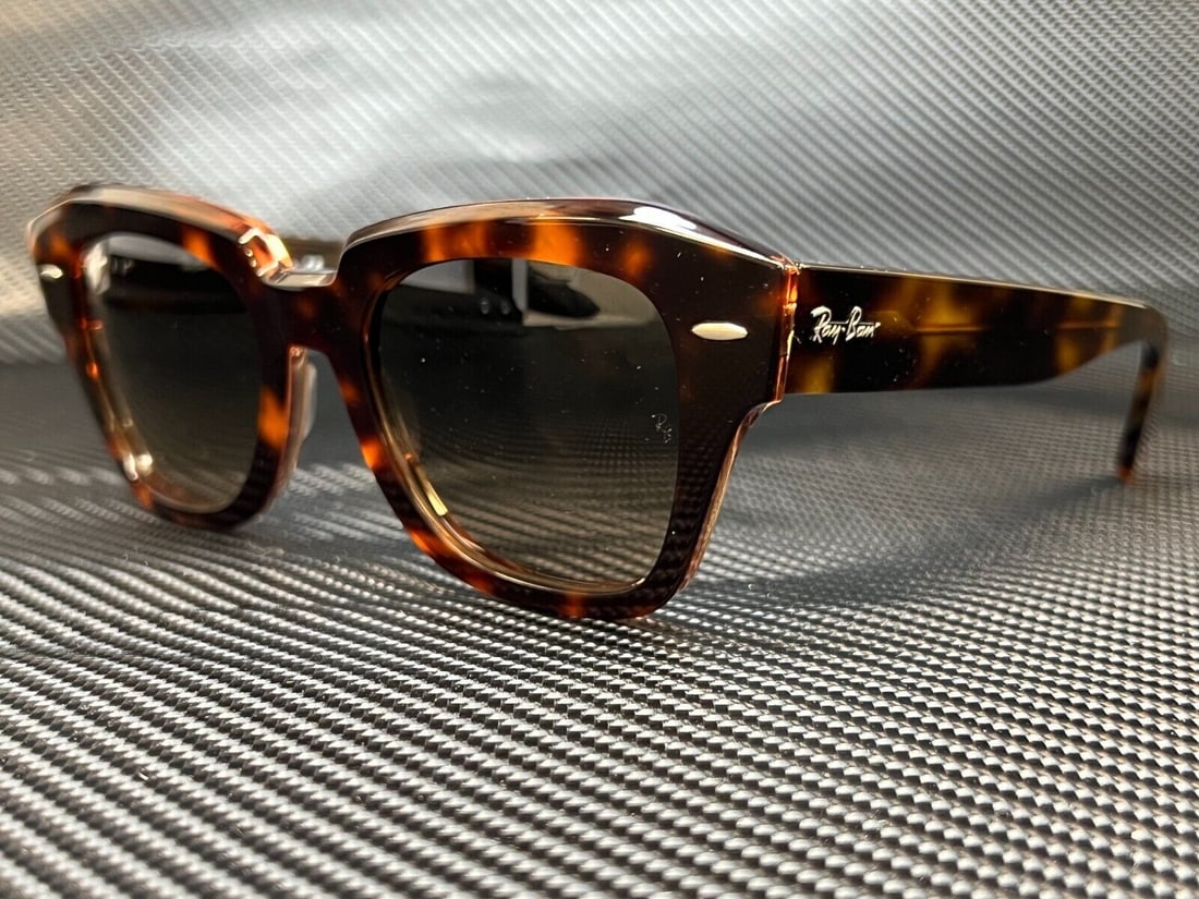 Ray-Ban RB2186 1324BG Havana Square Unisex Sunglasses with Case: Ray-Ban RB2186 1324BG Havana Square Unisex Sunglasses with Case Elevate your style with these Ray-Ban RB2186 1324BG Havana Square sunglasses. Designed for both men and women, these unisex sunglasses f