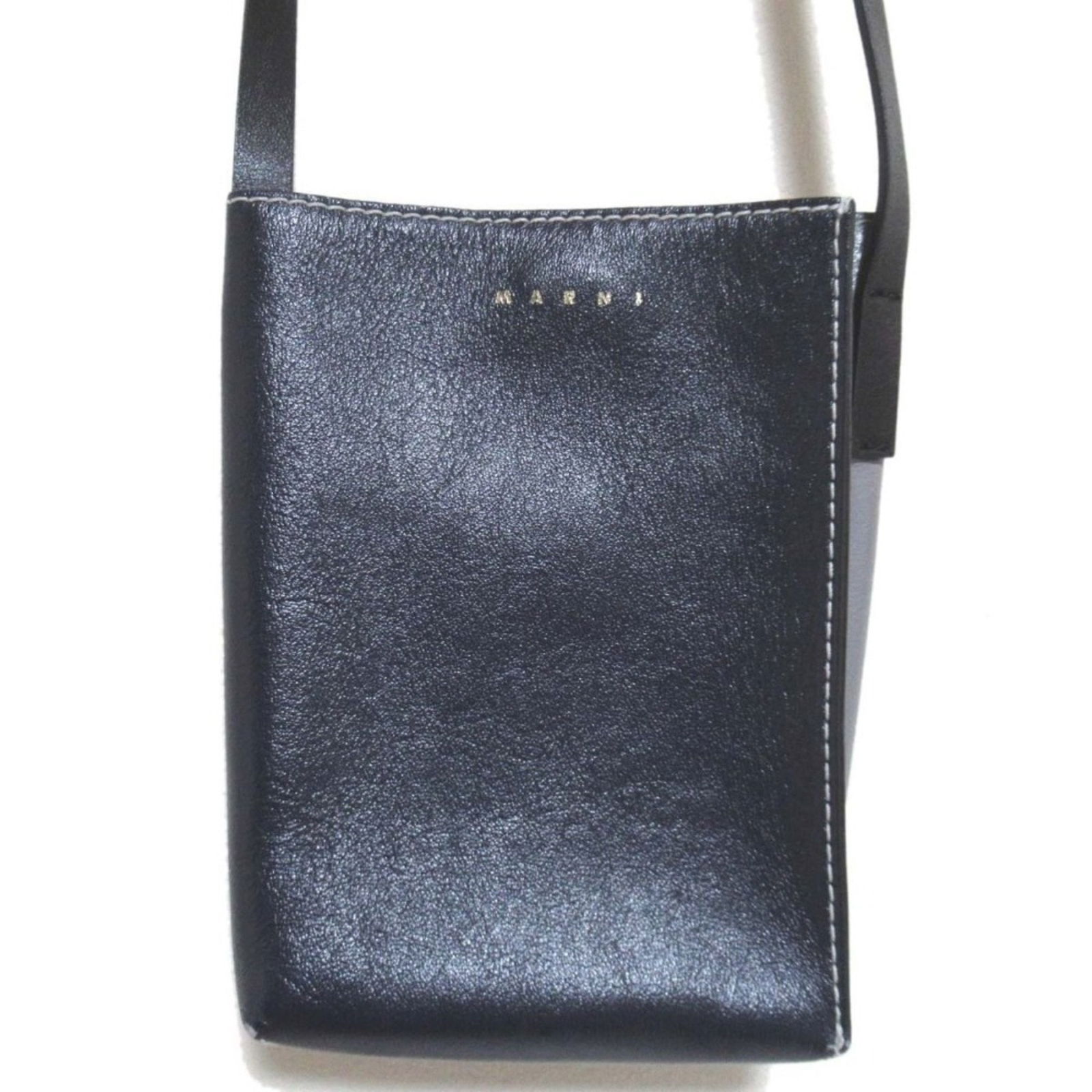 Marni Museo Soft Leather Small Bag Dark Navy Gray Women's Pochette: Marni Museo Soft Leather Small Bag Dark Navy Gray Women's Pochette Elevate your accessory collection with this exquisite Marni Museo Soft Leather Small Bag. This chic pochette and shoulder bag feature