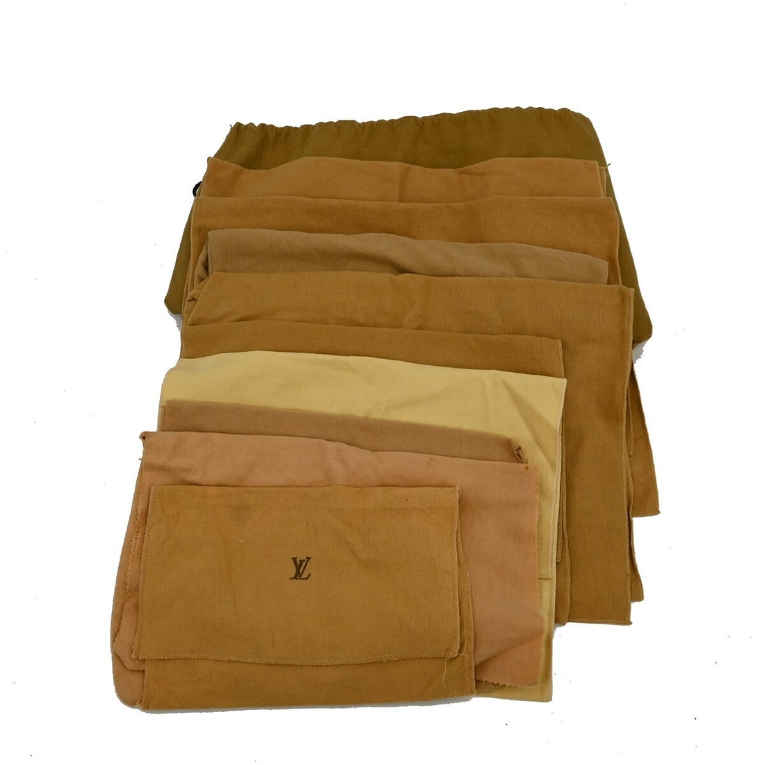 Authentic Louis Vuitton 10 Cotton Dust Bags Brown Set: Authentic Louis Vuitton 10 Cotton Dust Bags Brown Set This set of 10 authentic Louis Vuitton dust bags is crafted from 100% cotton, featuring a rich brown color. They exhibit reasonable wear and tear 