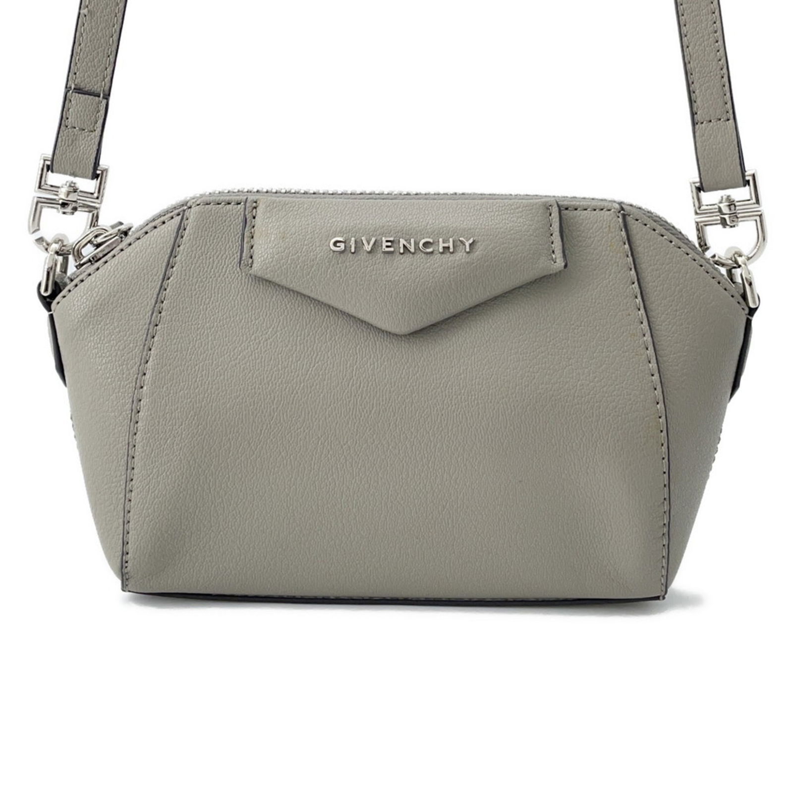 Givenchy Antigona Gray Leather Shoulder Bag with Silver Hardware: Givenchy Antigona Gray Leather Shoulder Bag with Silver Hardware Elevate your style with the Givenchy Antigona Shoulder Bag, crafted from premium leather in a chic gray hue. This elegant bag features