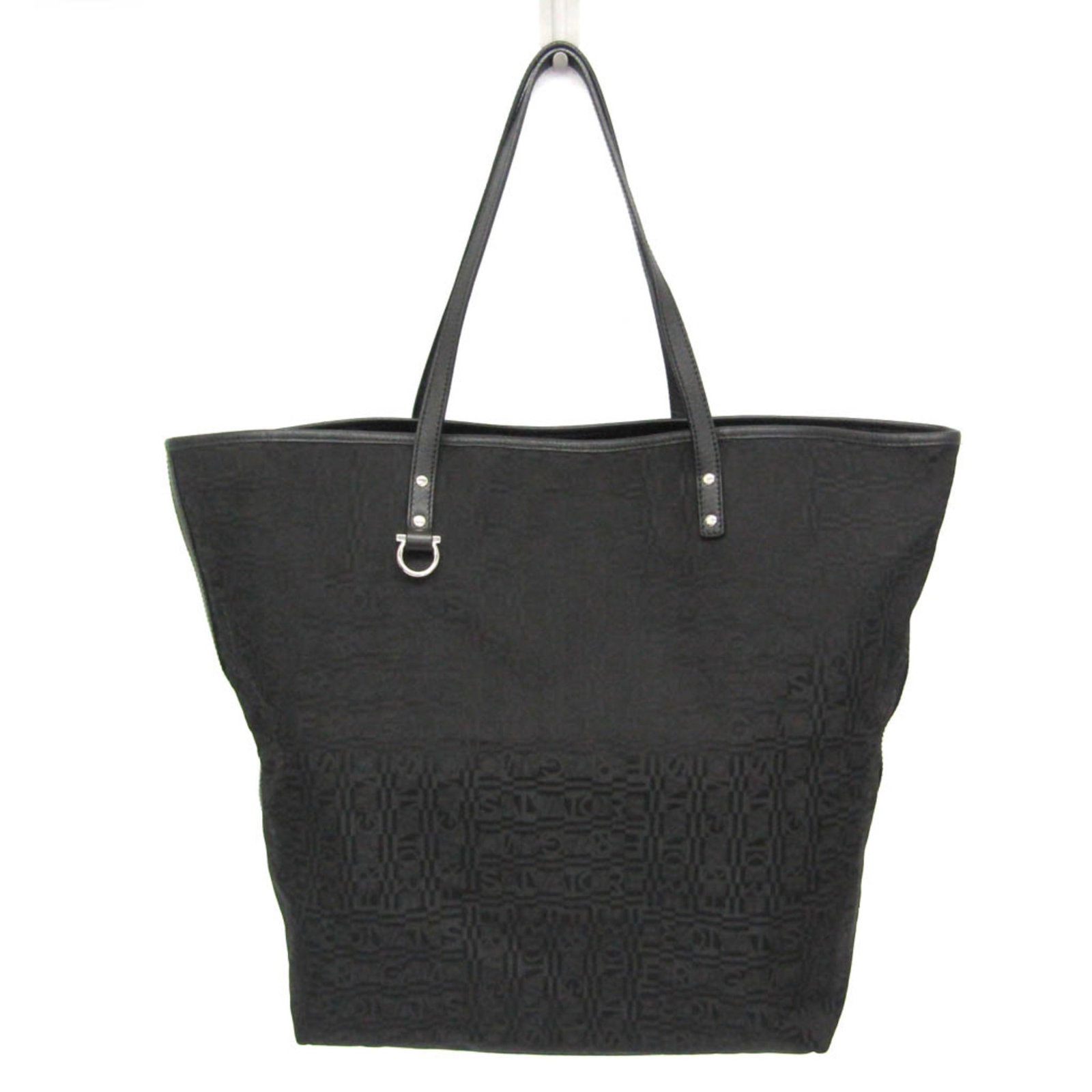 Salvatore Ferragamo Gancini AU 21 A837 Women's Black Leather Nylon Tote Bag: Salvatore Ferragamo Gancini AU 21 A837 Women's Black Leather Nylon Tote Bag Discover the sophisticated style of the Salvatore Ferragamo Gancini AU 21 A837 Women's Tote Bag, expertly crafted in Italy. 