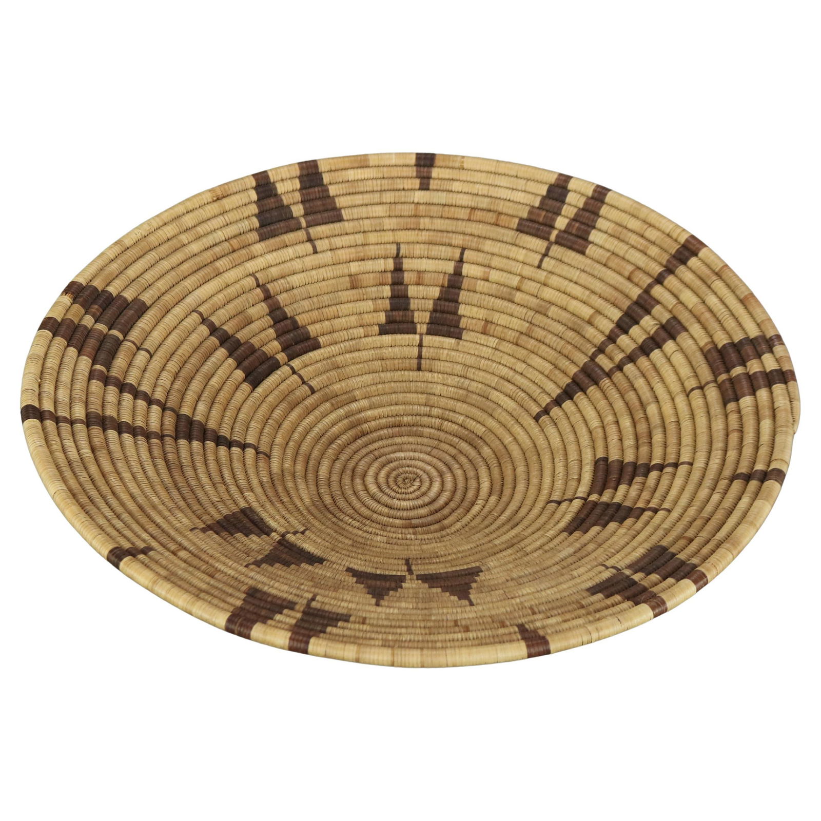 Vintage 20th Century Native American Reed Basket: Vintage 20th Century Native American Reed Basket This vintage Southwest Native American woven reed basket showcases traditional craftsmanship and design from the 20th century. With its distinctive sha