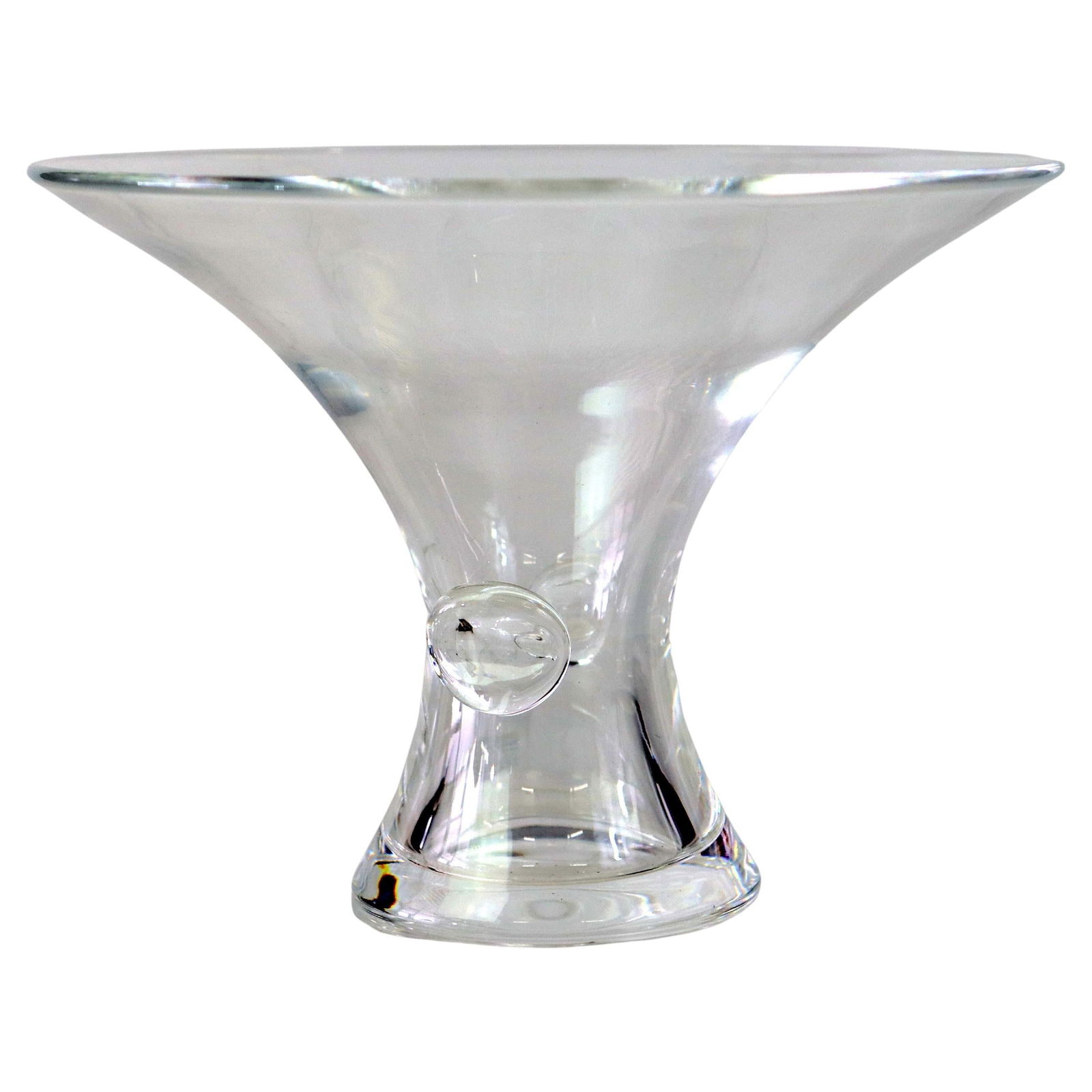 Signed Antique Steuben MCM Art Glass Fluted Vessel C1930: Signed Antique Steuben MCM Art Glass Fluted Vessel C1930 This stunning Antique Steuben MCM Art Glass Fluted Vessel, signed and dated circa 1930, is a remarkable representation of mid-century modern de