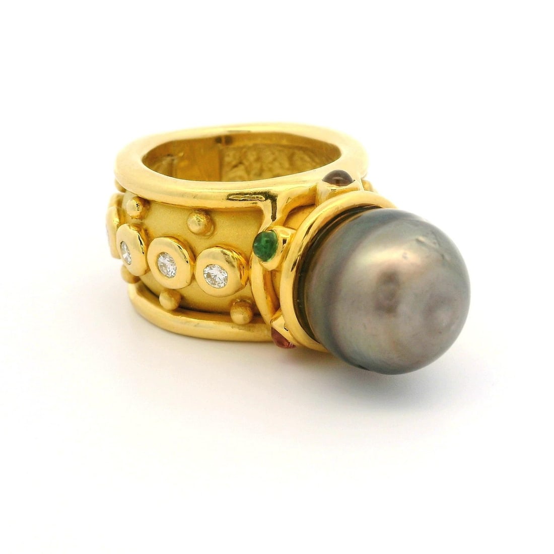 Denise Roberge 18k Gold Cocktail Ring Large Gray Tahitian Pearl Diamond: Denise Roberge 18k Gold Cocktail Ring Large Gray Tahitian Pearl Diamond This exquisite cocktail ring features a stunning large Tahitian cultured pearl set in solid 18k yellow gold. The pearl, approxim
