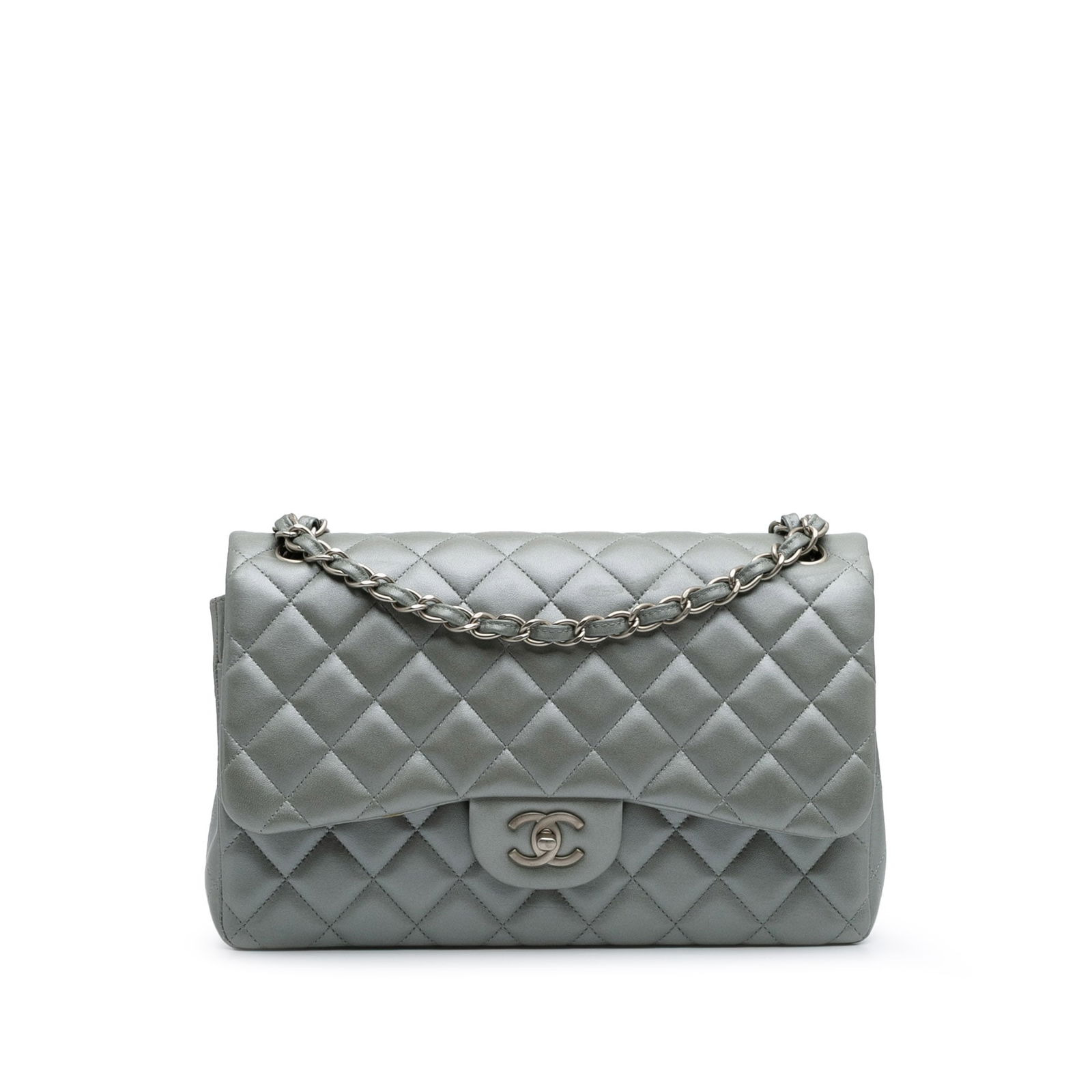 Chanel Jumbo Classic Silver Lambskin Double Flap Bag: Chanel Jumbo Classic Silver Lambskin Double Flap Bag This Chanel Jumbo Classic Lambskin Double Flap shoulder bag is a timeless addition to any wardrobe. Crafted from luxurious quilted lambskin leather