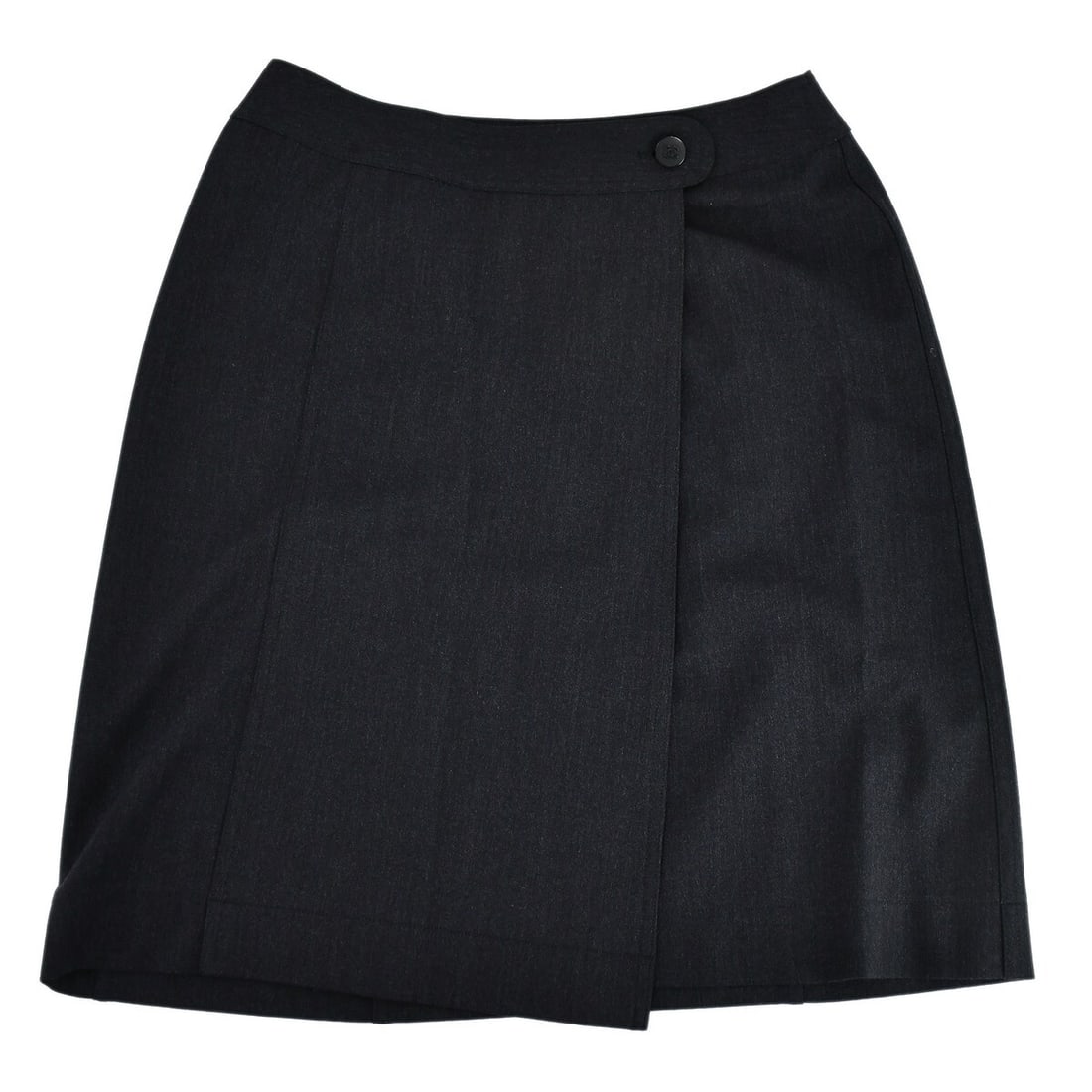 Chanel Black Wool Skirt with Logo Accent Size 38: Chanel Black Wool Skirt with Logo Accent Size 38 Elevate your casual wardrobe with this stylish Chanel skirt. Crafted from a premium blend of 94% wool, 3% polyamide, and 3% elastane, this knee-length 