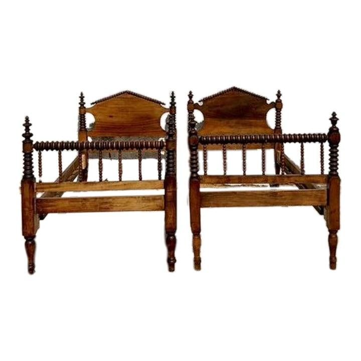 Pair of Vintage Barley Twist Twin Bed Frames Wood Finish: Pair of Vintage Barley Twist Twin Bed Frames Wood Finish Experience classic elegance with this exquisite pair of vintage barley twist twin bed frames. Showcasing exceptional craftsmanship, each frame