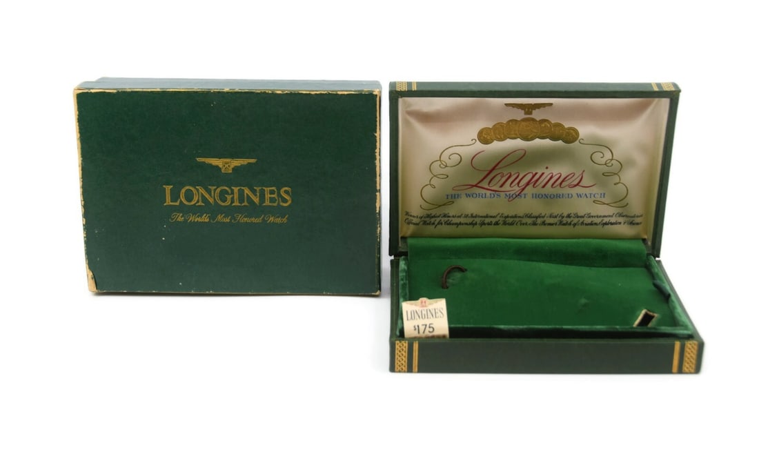 Authentic Longines Vintage Watch Presentation Box 6x4x2 Inches: Authentic Longines Vintage Watch Presentation Box 6x4x2 Inches This Longines Vintage Watch Box is a stylish presentation box designed for a single watch. Measuring 6x4x2 inches, it is made for collect