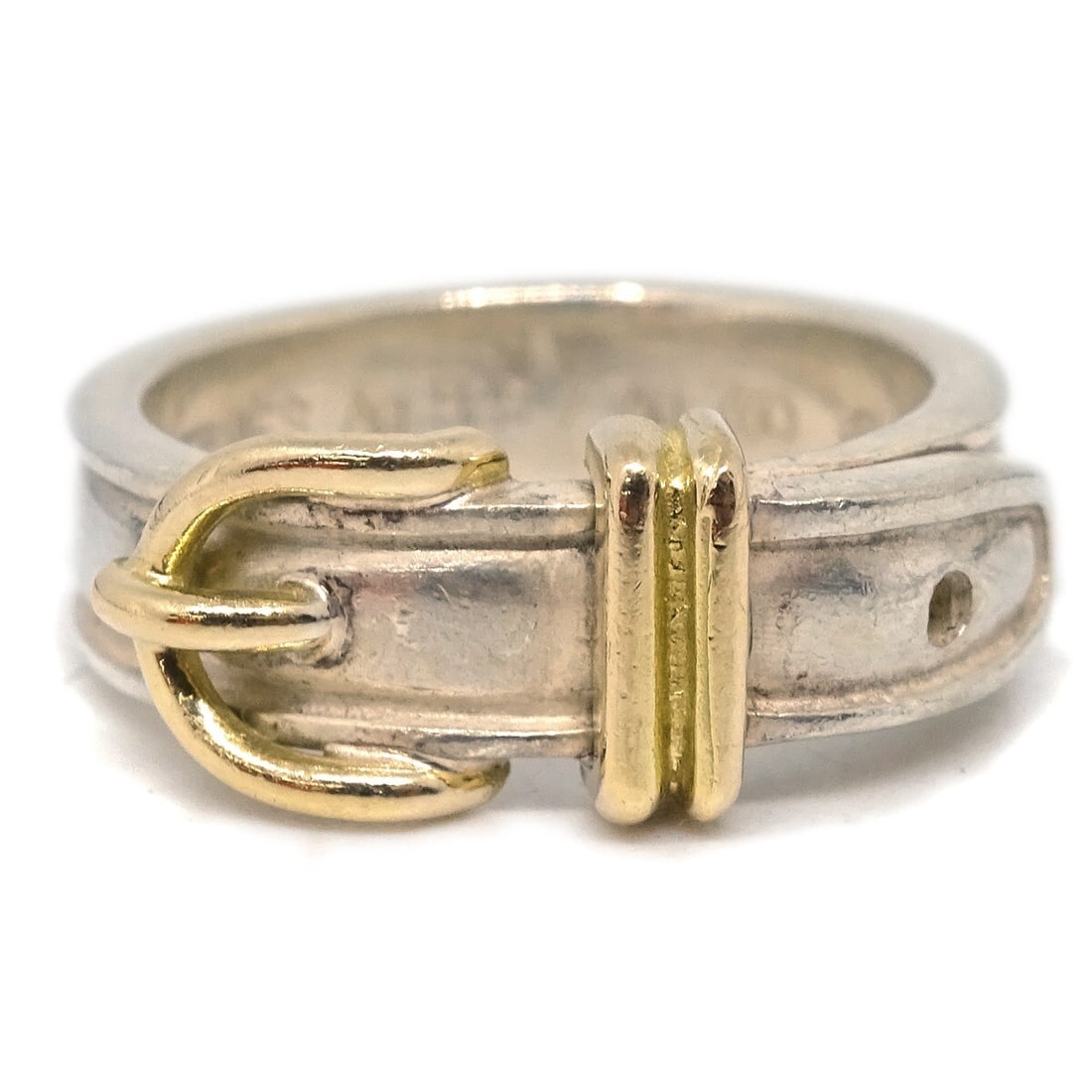 Vintage Hermes Silver Gold Ring Ag925 Au750 Size 47: Vintage Hermes Silver Gold Ring Ag925 Au750 Size 47 This exquisite vintage Hermes ring features a classic round shape and is crafted from high-quality silver (Ag925) with accents of gold (Au750). Desi