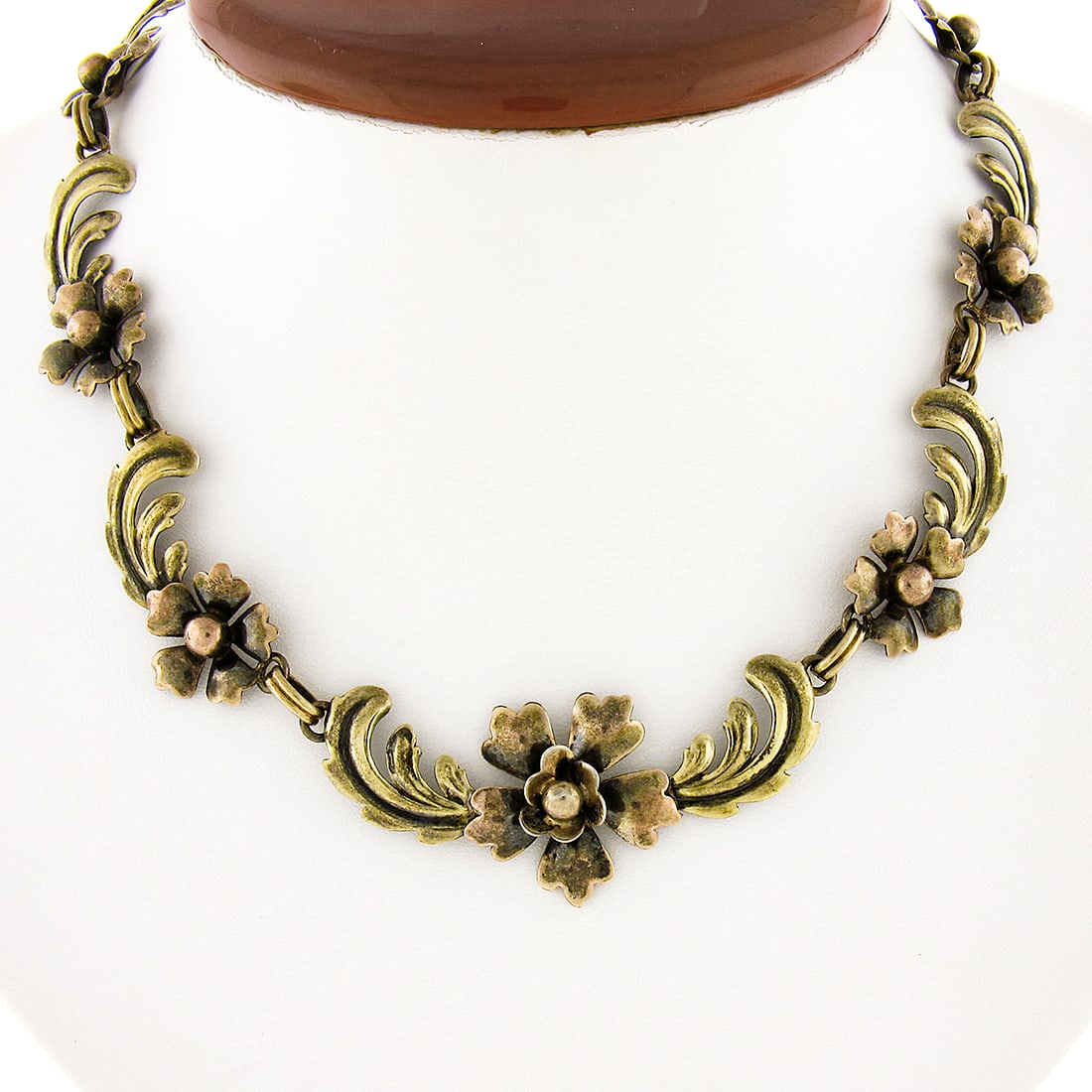 Antique Victorian 10k Floral Link Collar Necklace 15.25 Inches: Antique Victorian 10k Floral Link Collar Necklace 15.25 Inches This exquisite antique Victorian collar necklace showcases a stunning floral link design, crafted from 10k green and rosy yellow gold fil