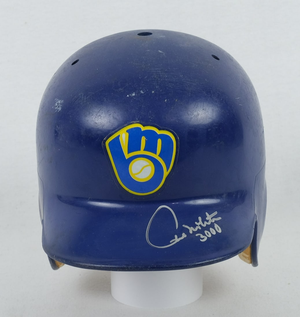 Paul Molitor Signed 3,000 Hits Milwaukee Brewers Helmet PSA DNA: Paul Molitor Signed 3,000 Hits Milwaukee Brewers Helmet PSA DNA Celebrate the remarkable achievement of Paul Molitor with this signed Milwaukee Brewers game model helmet. This authentic helmet, featur