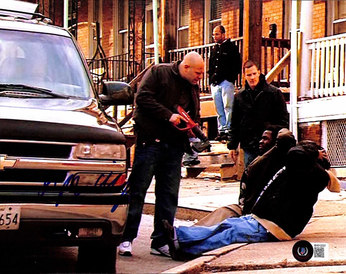 Gbenga Akinnagbe Signed 8x10 Photo The Wire Beckett Certified: Gbenga Akinnagbe Signed 8x10 Photo The Wire Beckett Certified Capture a piece of television history with this autographed 8x10 photograph of Gbenga Akinnagbe, who portrayed "Chris Partlow" in the accl