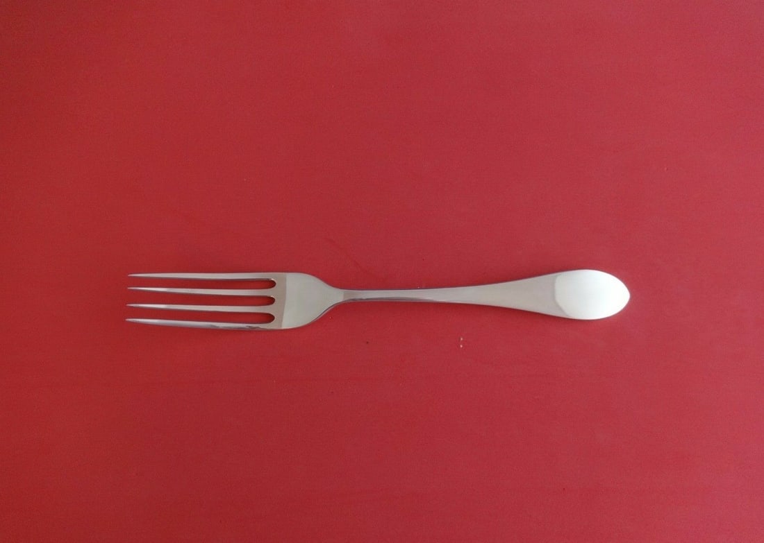 William Yeoward Brancaster Sterling Silver Dinner Fork 9.5": William Yeoward Brancaster Sterling Silver Dinner Fork 9.5" This exquisite dinner fork from the Brancaster pattern by William Yeoward is crafted from high-quality sterling silver. Measuring 9 1/2 inch