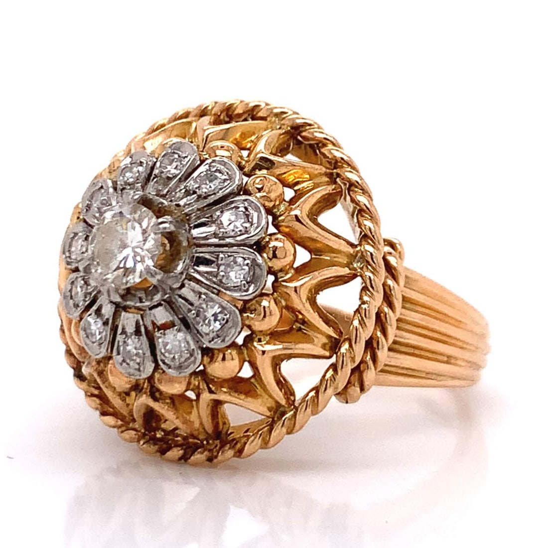 Elegant 18K Yellow Gold Platinum Diamond Ring 0.55 Ct: Elegant 18K Yellow Gold Platinum Diamond Ring 0.55 Ct This exquisite ring features a stunning combination of 18K yellow gold and platinum, elegantly showcasing a central diamond weighing approximately