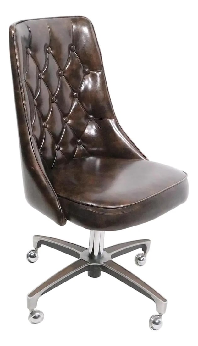 Chromcraft Mid Century Swivel Chair 1970s Brown Vinyl Chrome Base: Chromcraft Mid Century Swivel Chair 1970s Brown Vinyl Chrome Base Discover a stylish piece of mid-century design with this classic faux leather (vinyl) scoop back swivel chair by Chromcraft, dating ba