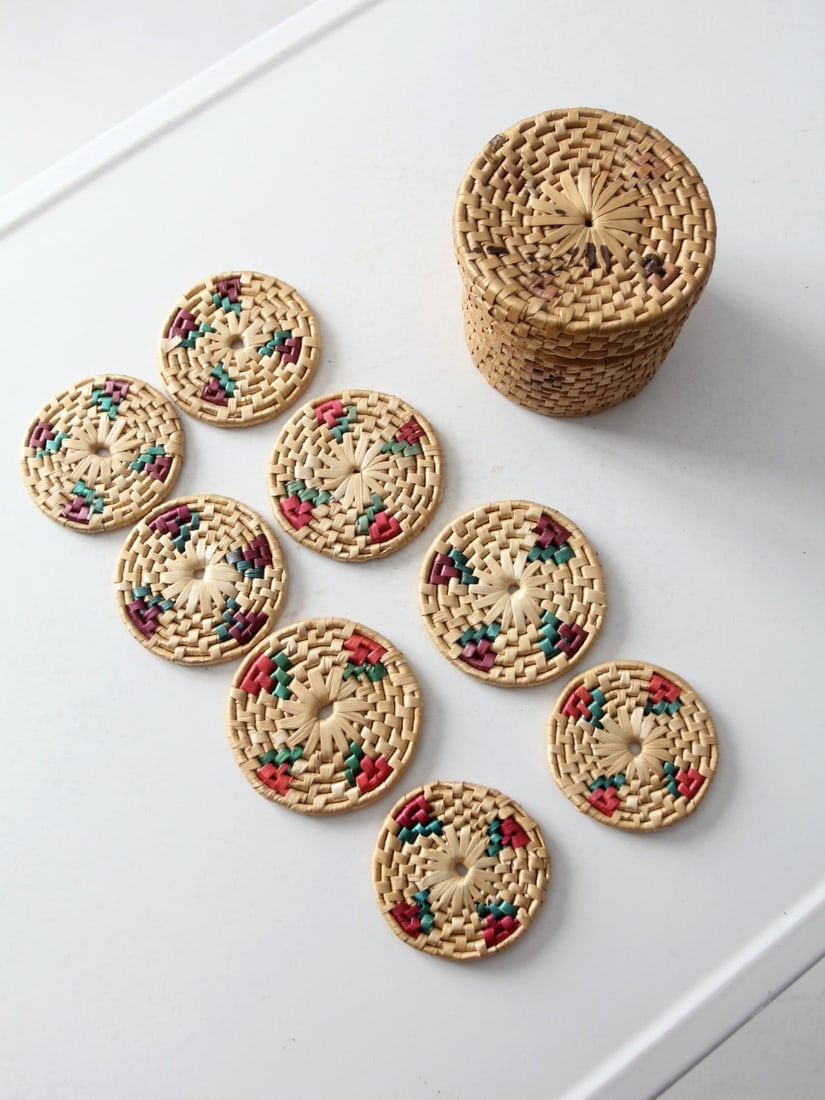 Charming Vintage Woven Coasters Set of 8 with Storage Box: Charming Vintage Woven Coasters Set of 8 with Storage Box Enhance your table setting with this charming set of eight vintage woven coasters, beautifully crafted with a basket weave design. Each coaste