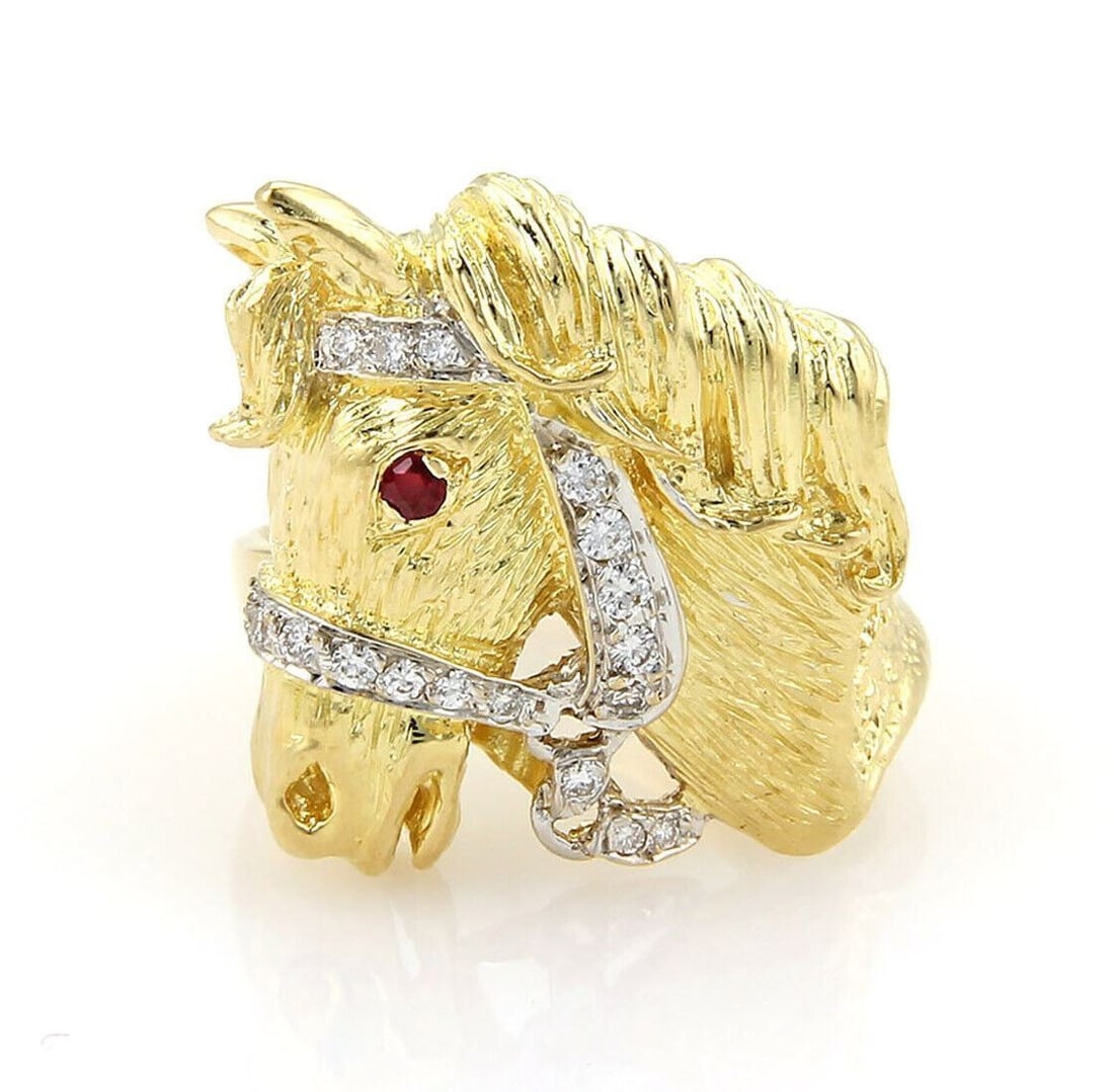 Vintage 18k Yellow Gold Horse Head Ring with Diamonds and Rubies Size 8: Vintage 18k Yellow Gold Horse Head Ring with Diamonds and Rubies Size 8 This exquisite vintage ring showcases a striking horse head design crafted from 18k yellow gold. Adorned with sparkling diamonds