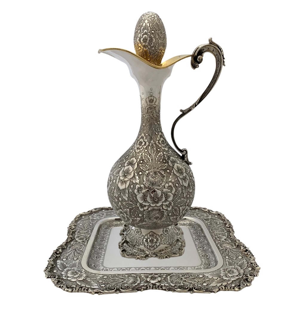 Italian 925 Sterling Silver Handmade Chased Wine Bottle & Tray Set: Italian 925 Sterling Silver Handmade Chased Wine Bottle & Tray Set This exquisite set features a fine Italian 925 sterling silver wine bottle and tray, showcasing intricate handmade floral and leaf ap