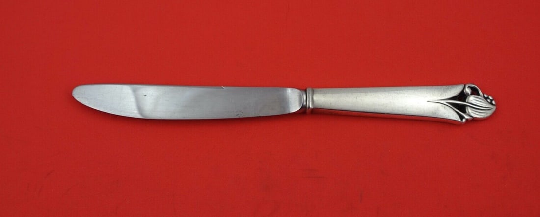 Frank Smith Woodlily Sterling Silver Knife 8 7/8 Modern Flatware: Frank Smith Woodlily Sterling Silver Knife 8 7/8 Modern Flatware Introducing the Woodlily Regular Knife by Frank Smith, a stunning piece of flatware crafted from sterling silver. This modern knife fea