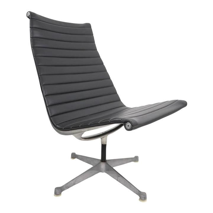 Eames Herman Miller Gray Aluminum Swivel Lounge Chair 1950-1970: Eames Herman Miller Gray Aluminum Swivel Lounge Chair 1950-1970 Discover a classic piece of mid-century modern design with this early example of the Eames Herman Miller Aluminum Swivel Lounge Chair. F
