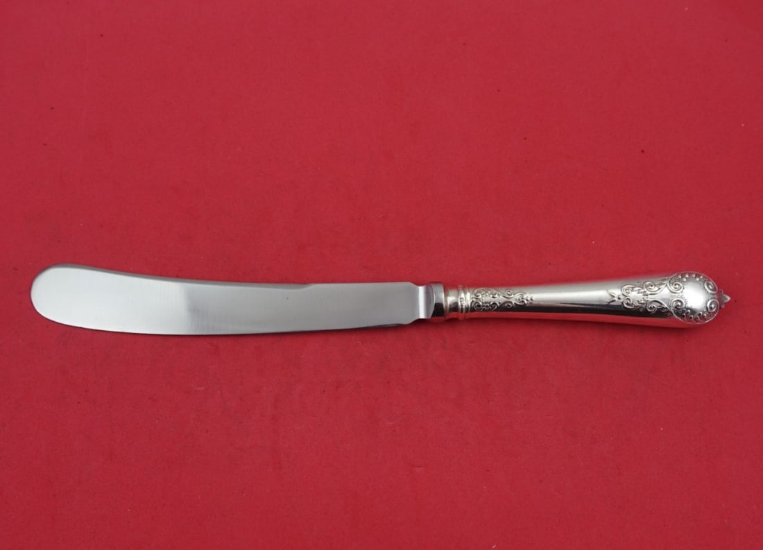 Mappin & Webb William and Mary Sterling Silver Knife 8 3/8": Mappin & Webb William and Mary Sterling Silver Knife 8 3/8" This exquisite knife is part of the renowned William and Mary pattern by Mappin and Webb. Crafted from high-quality sterling silver (.925),