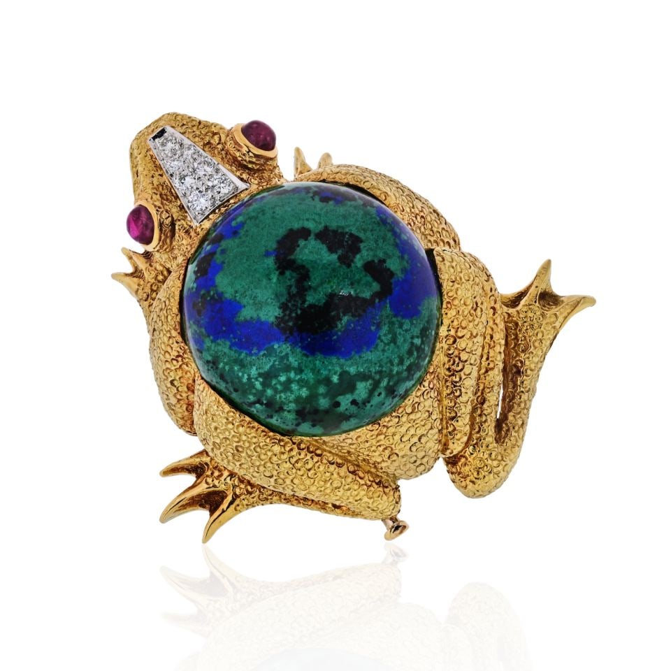David Webb 18K Gold Frog Brooch with Azurite Malachite Diamonds Rubies: David Webb 18K Gold Frog Brooch with Azurite Malachite Diamonds Rubies This stunning David Webb frog brooch is crafted from 18K yellow gold and features a unique combination of cabochon azurite, malac