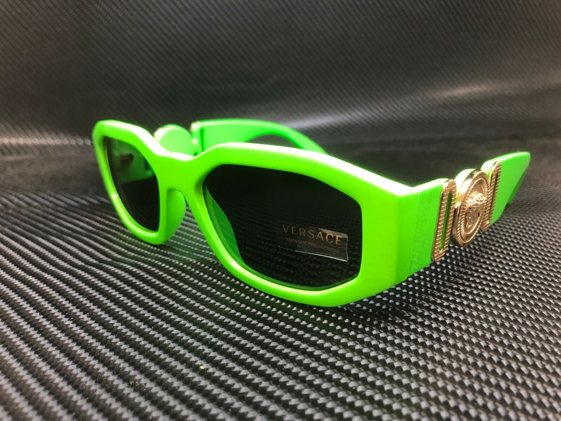 Versace VE4361 531987 Green Acetate Rectangle Sunglasses with Dark Gray Lenses: Versace VE4361 531987 Green Acetate Rectangle Sunglasses with Dark Gray Lenses Experience luxury and style with these Versace VE4361 sunglasses. Designed with a striking green acetate frame, these uni