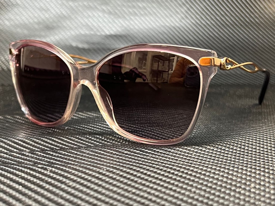 COACH HC8316 56418H Women's Butterfly Sunglasses Violet Gradient 58mm: COACH HC8316 56418H Women's Butterfly Sunglasses Violet Gradient 58mm Elevate your style with these COACH HC8316 56418H Women's Sunglasses, featuring a fashionable butterfly frame that combines elegan