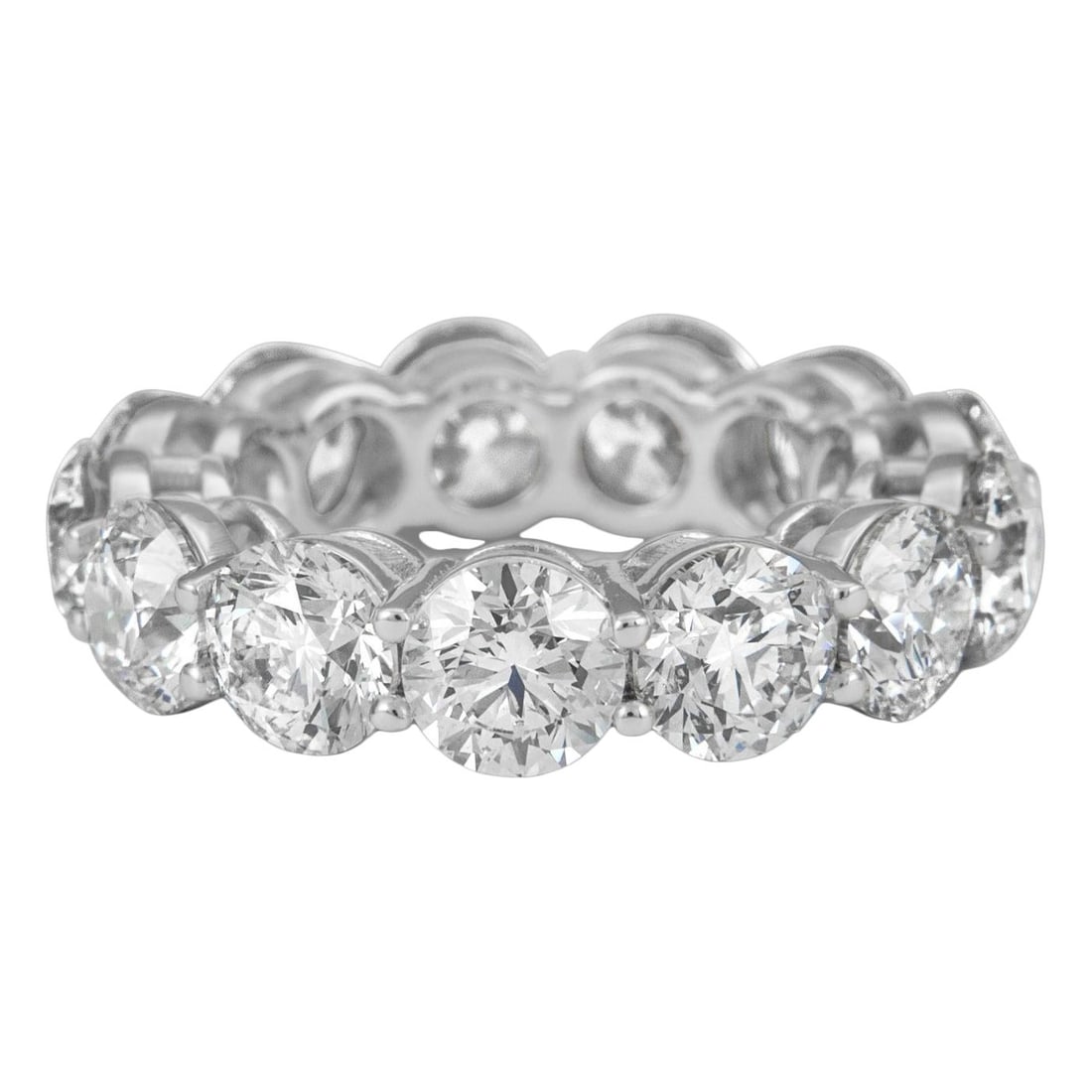 9.27ct Round Diamond Eternity Band 18k Gold: 9.27ct Round Diamond Eternity Band 18k Gold This exquisite 9.27ct Round Diamond Eternity Band is a stunning piece of contemporary high jewelry. Crafted from luxurious 18k yellow gold, this ring showca