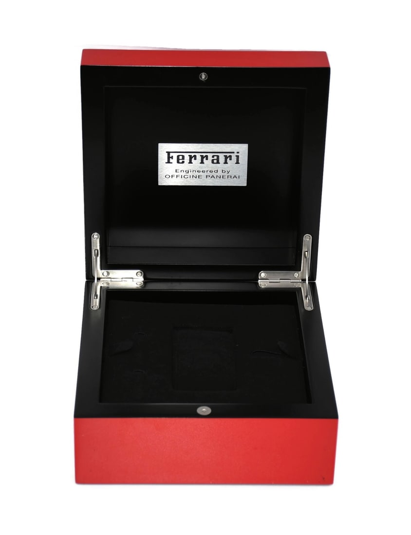 Panerai Ferrari Presentation Box Red 8x8x4 Inches Authentic: Panerai Ferrari Presentation Box Red 8x8x4 Inches Authentic Showcase your luxury timepiece with this stunning Panerai Ferrari Red Watch Box. Designed for presentation, this single watch box features a