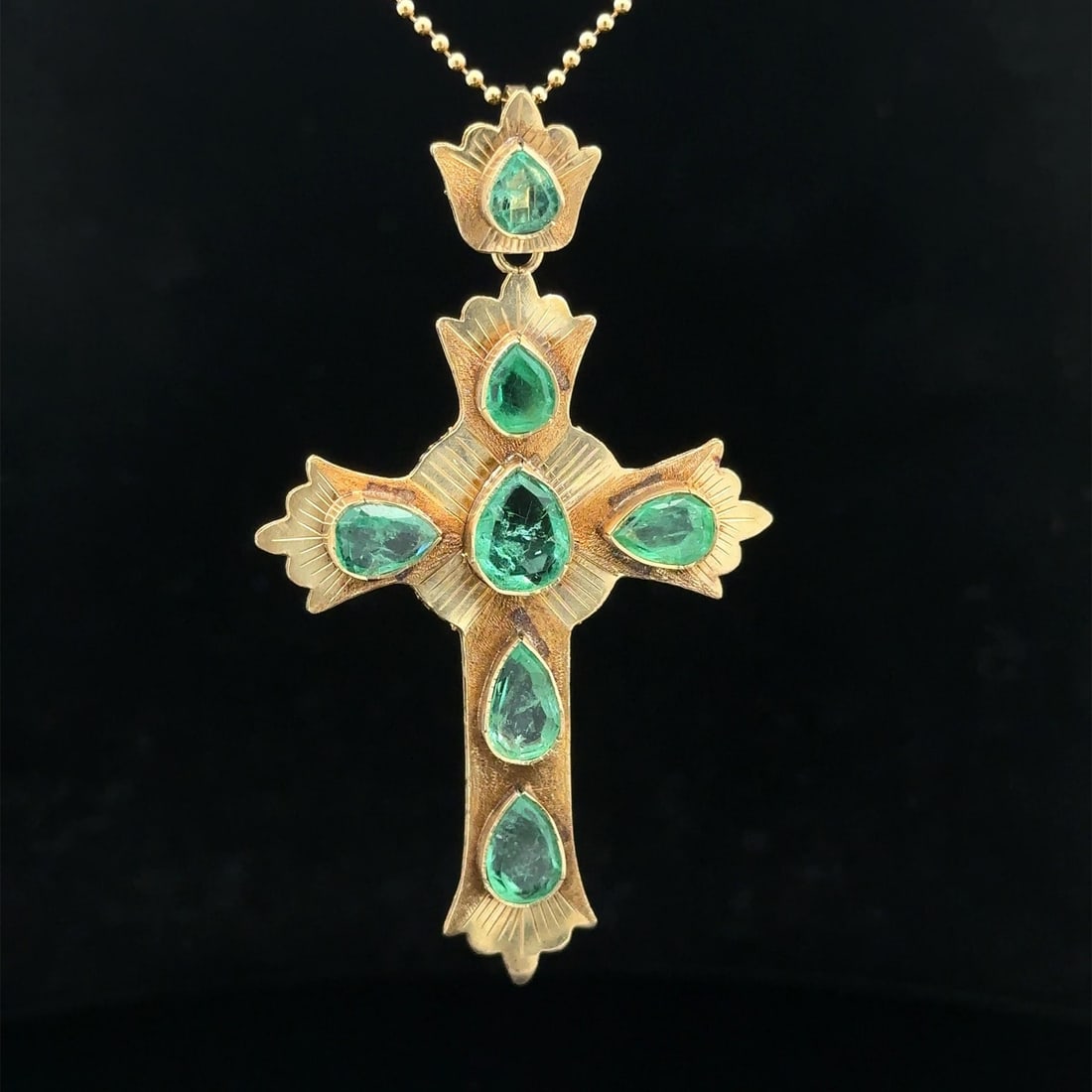 Vintage 17k Yellow Gold 4.5ctw Pear Cut Emerald Cross Pendant Necklace (1 of 9)