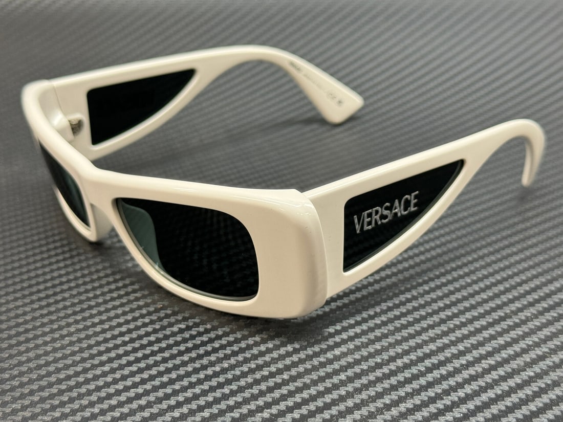 Versace VE4481 314 87 Women's Sunglasses White Frame Grey Lenses: Versace VE4481 314 87 Women's Sunglasses White Frame Grey Lenses Elevate your style with these elegant Versace VE4481 314 87 women's sunglasses. Featuring a sophisticated white frame paired with grey
